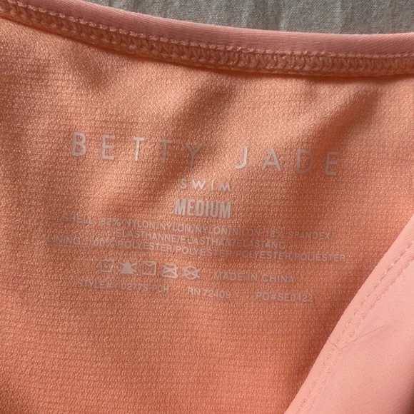 Peach two piece swimsuit - Picture 4 of 11